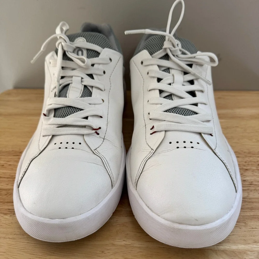 On Running The Roger Advantage Mens 10.5 White Grey Red Vegan Leather Sneakers
